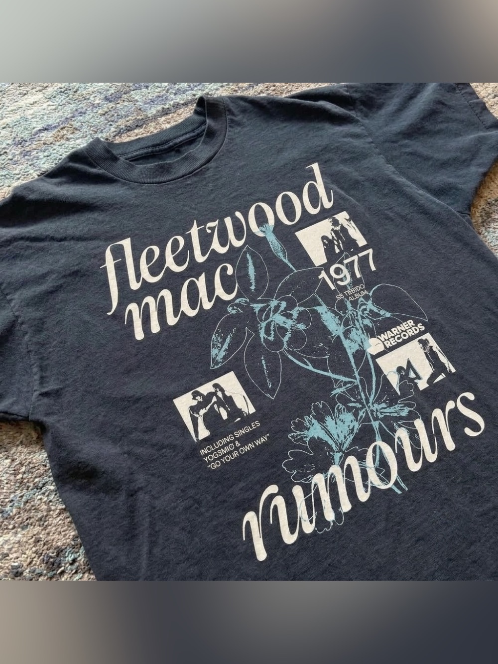 Fleetwood Mac 'Rumours' 1977 Graphic Tee - Black - Picture 2 of 2